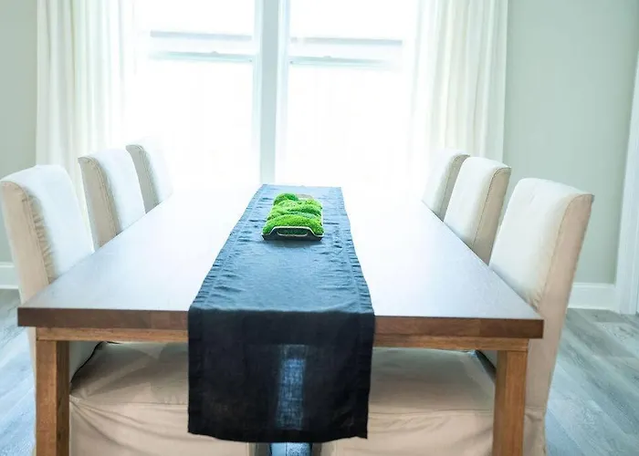 Brand New: Urban Oasis 5 Min From Mercedes Benz